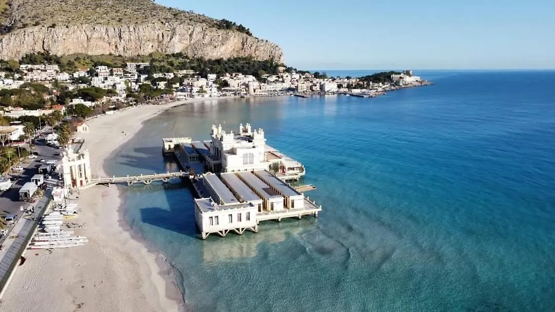 Mondello Manick Mare Apartment Palermo 0*,  Italy